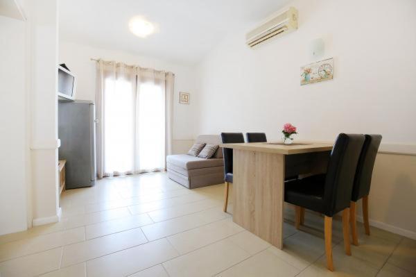Apartments Lena Sukošan Extérieur photo