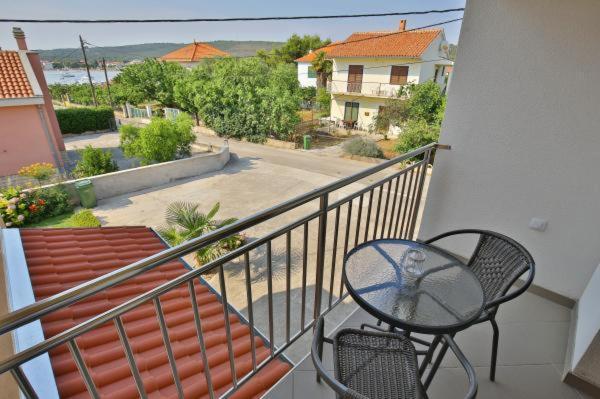 Apartments Lena Sukošan Extérieur photo