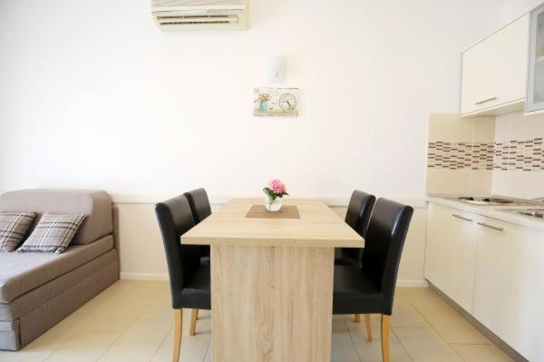 Apartments Lena Sukošan Extérieur photo