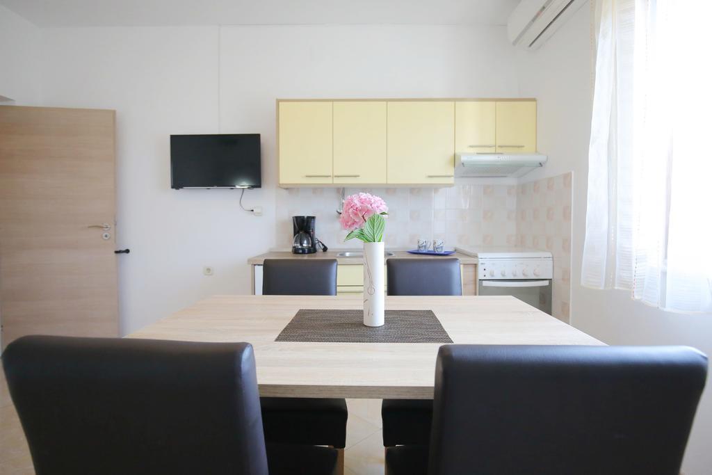 Apartments Lena Sukošan Extérieur photo